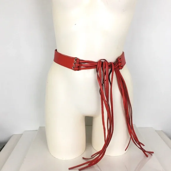 Vintage Y2K Boho Fringe festival western grommet Belt Vintage Brown Leather Grommet Belt: Scalloped Western Corset  main image 2